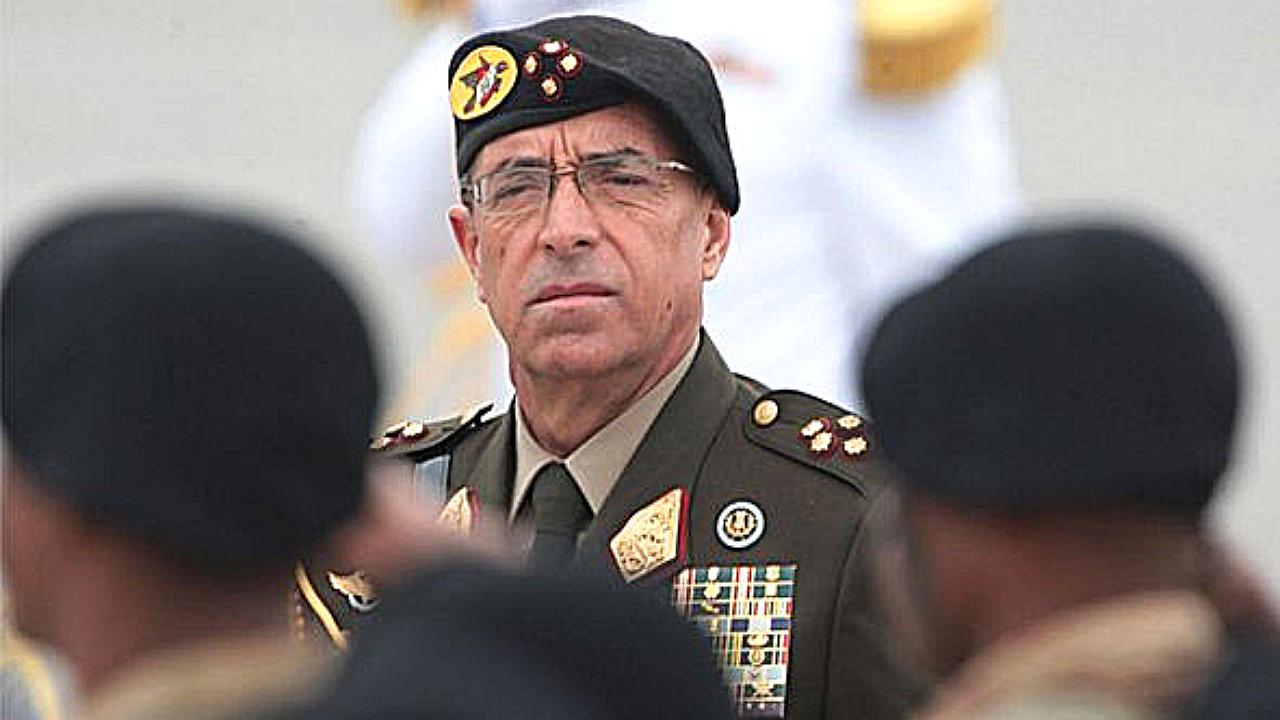 Edwin Donayre: Ministerio de Defensa le retirará todas sus condecoraciones