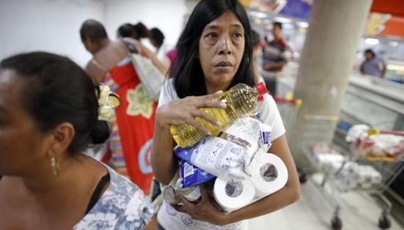 Venezolanos necesitan casi ocho veces el sueldo mínimo para cubrir sus necesidades