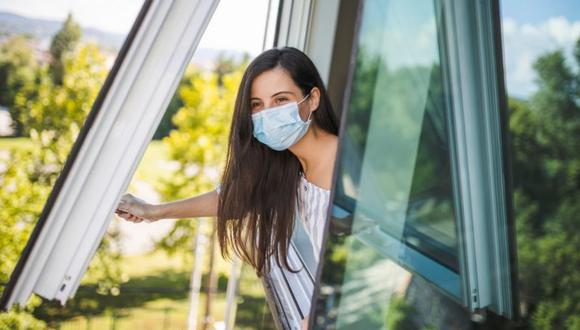 Neumólogo del Hospital Rebagliati recomienda no permanecer más de 15 minutos en espacios sin ventilación natural (Foto: Getty Images)
