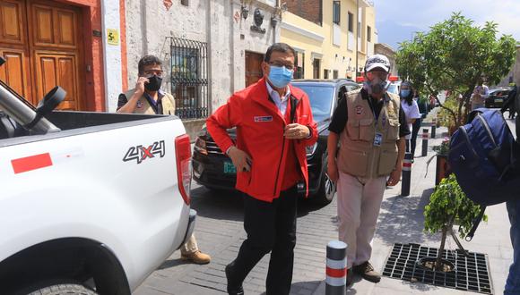 El ministro de Agricultura Jorge Montenegro junto a su equipo técnico llegó a Arequipa para reunirse con los consejeros (Foto: Eduardo Barreda)
