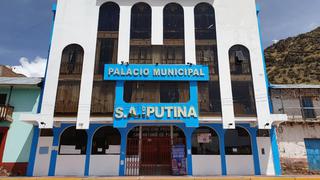 Detectan contratos irregulares en municipio de Putina