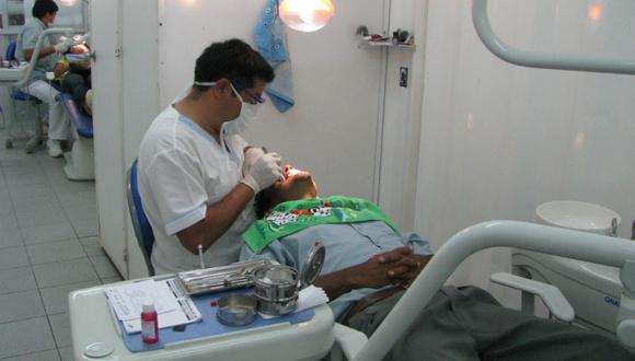 Vacunarán a odontólogos contra la Hepatitis B