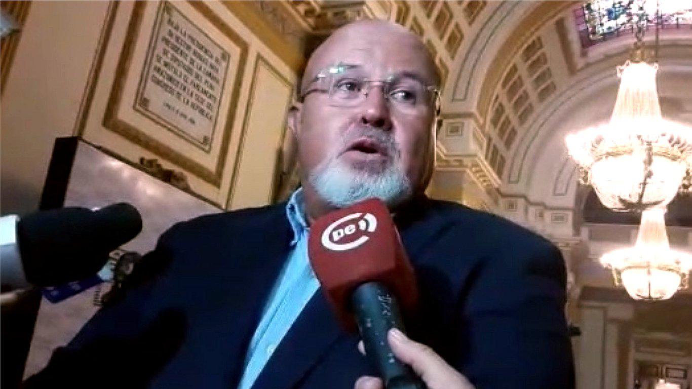 ​Bruce sobre chat del CEN de Ppk: "Tienen derecho de estar en contra de Vizcarra, no hay nada ilícito"