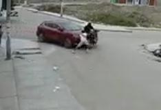 Chiclayo: chofer de camioneta se percata de asalto y embiste moto de dos ladrones (VIDEO) 