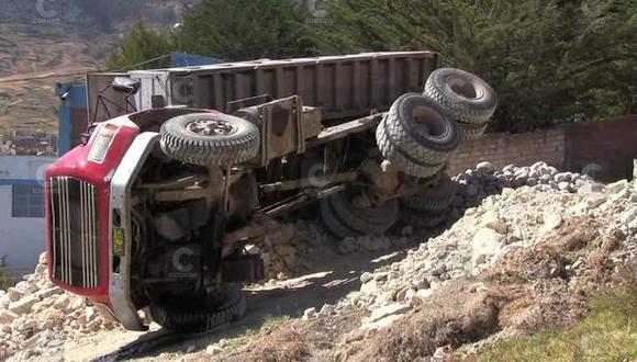 Vuelco de camión dejó dos heridos en Atiquipa