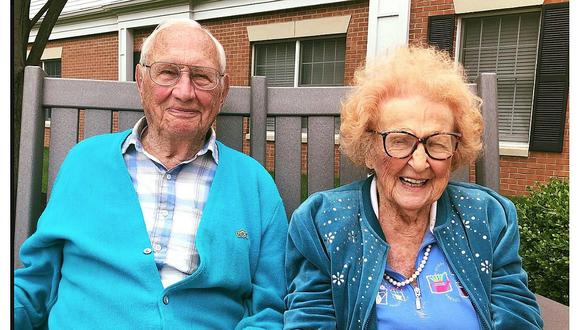 Mujer de 103 años se casa con su novio de 100 después de salir por un año