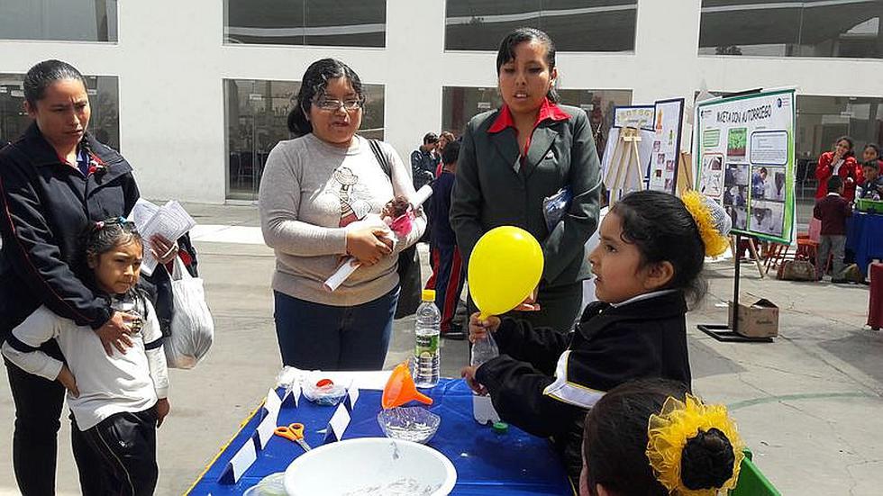Escolares exponen 91 proyectos de ciencias en Feria Eureka 2019