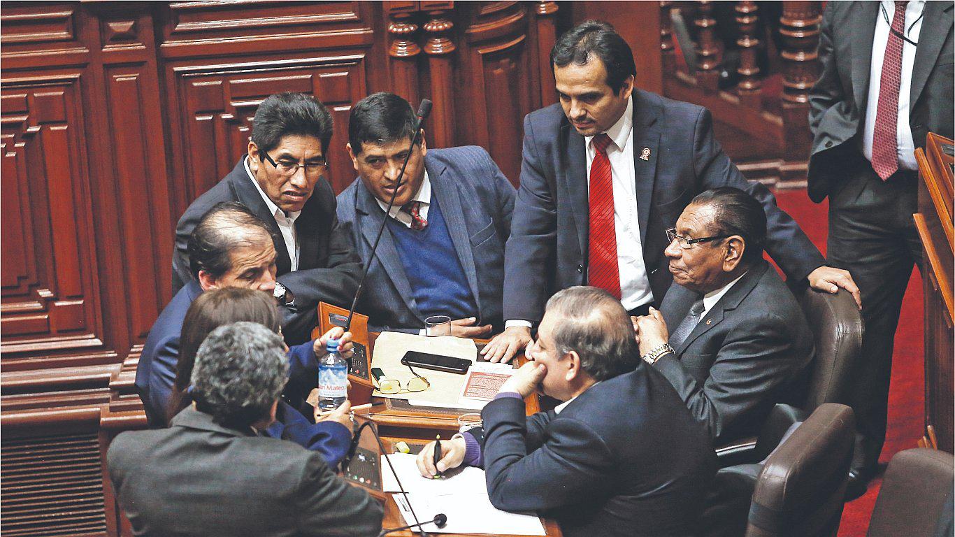 Referéndum: Frente Amplio pide viciar el voto y el APRA apuesta por el “Sí” 