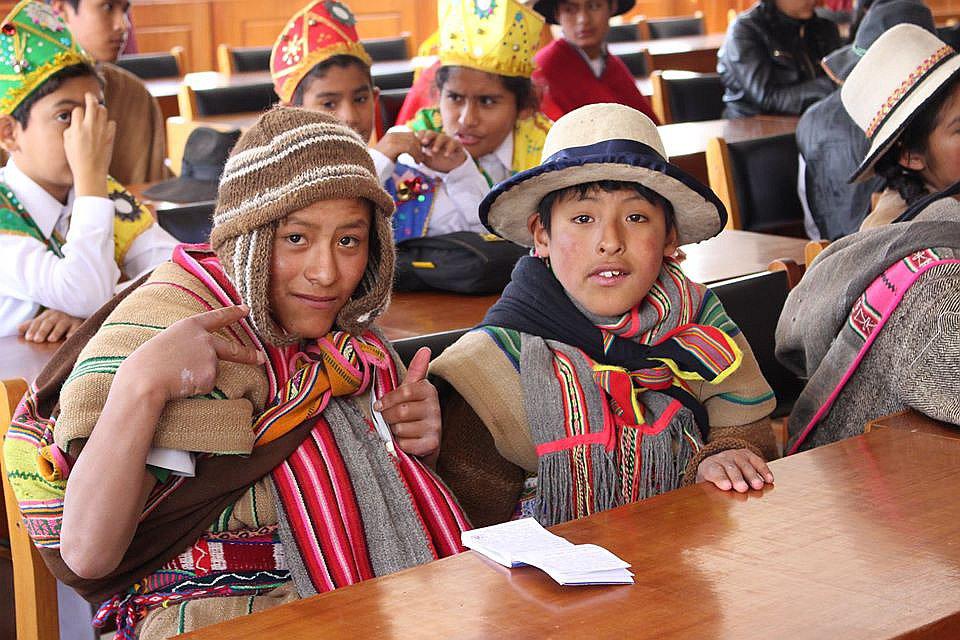 La enseñanza en quechua paralizada en 263 centros poblados de Arequipa