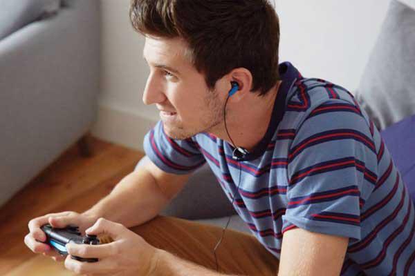 ​China levanta prohibición de venta de consolas tras 15 años