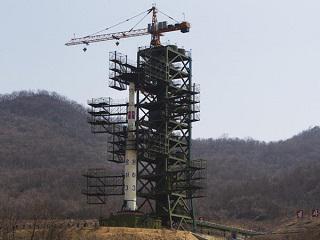 Corea del Norte prepara combustible para su cohete de largo alcance