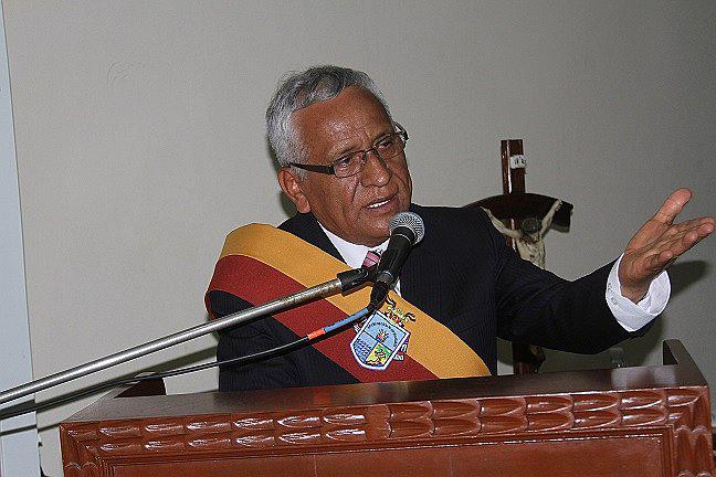 Gobernador de Lambayeque  apoya proyecto de Vizcarra