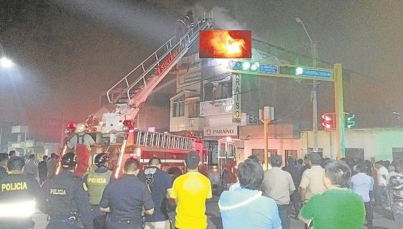 Incendio en colchonería asustó a vecinos en el amanecer de Año Nuevo
