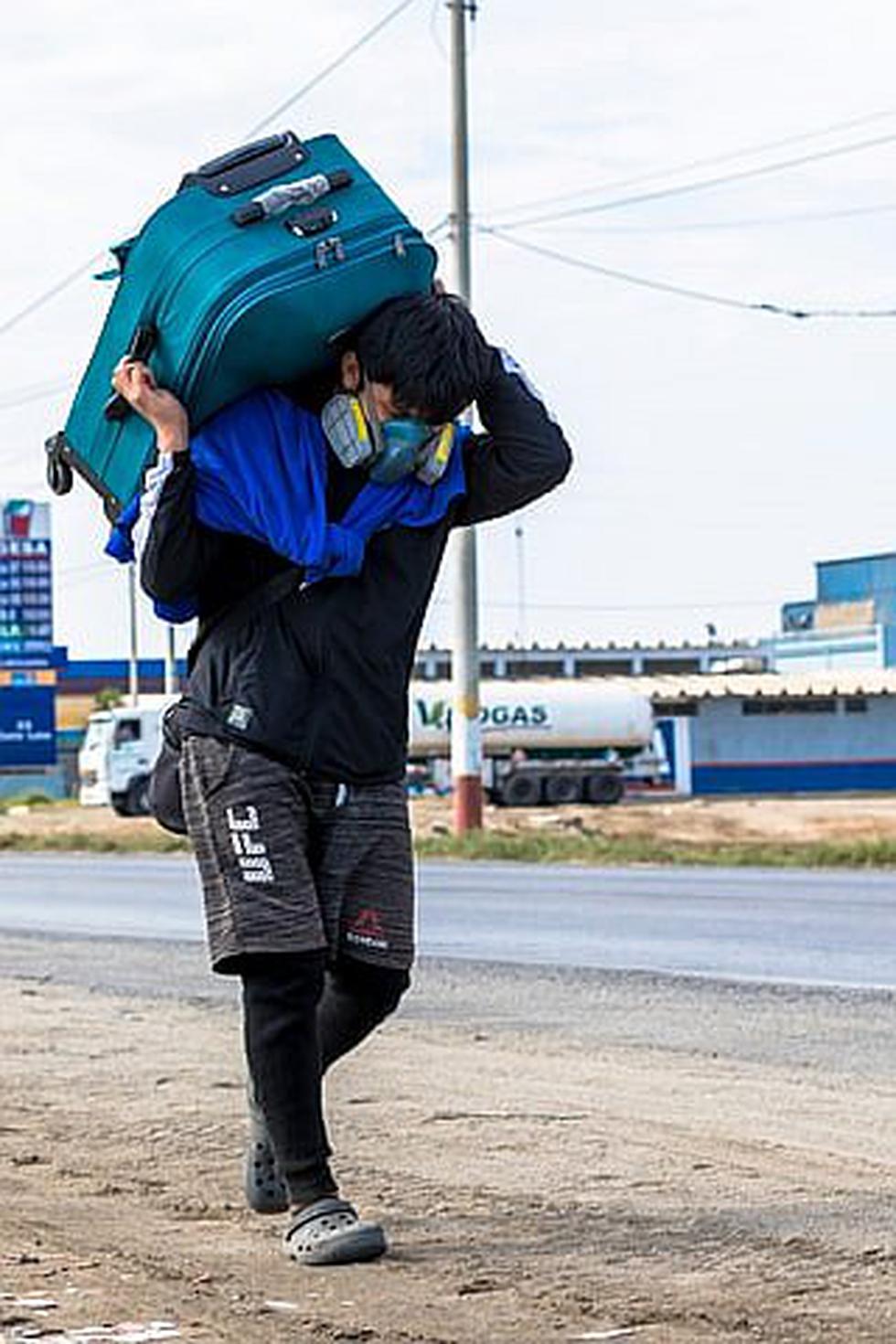 Grupo de personas lleva siete días caminando desde Lima a Piura (FOTOS)