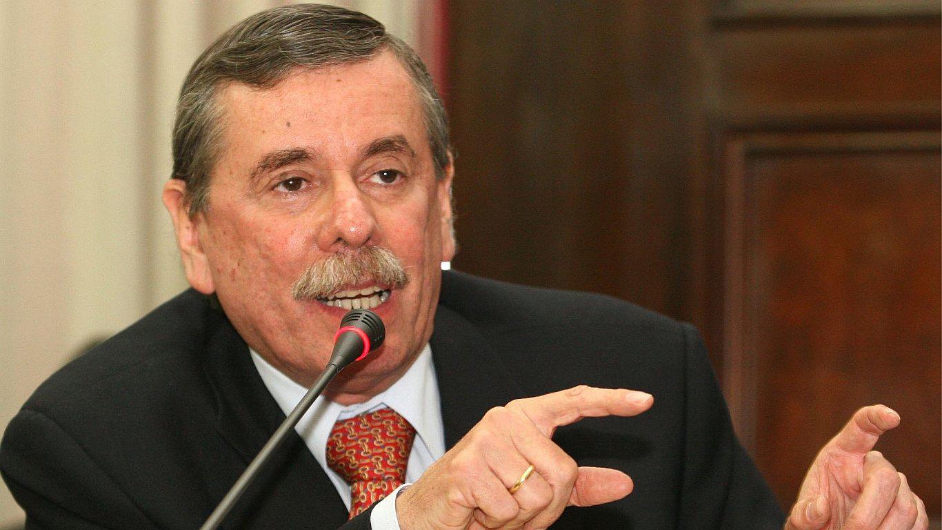 Fernando Rospigliosi: "García Belaunde tiene muchas posibilidades"