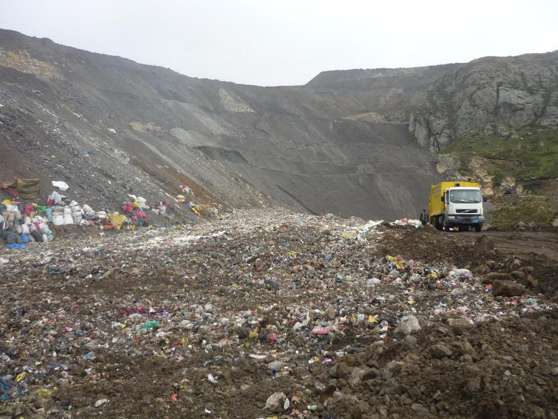 Botadero Rumiallana  funcionará por un año más