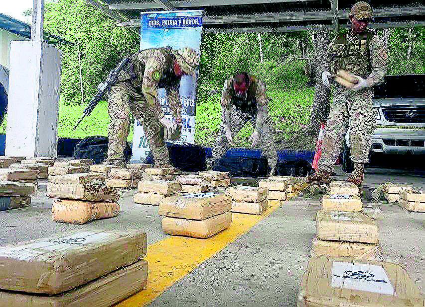 Incautan 450 kilos de clorhidrato que tenía como destino el exterior del país