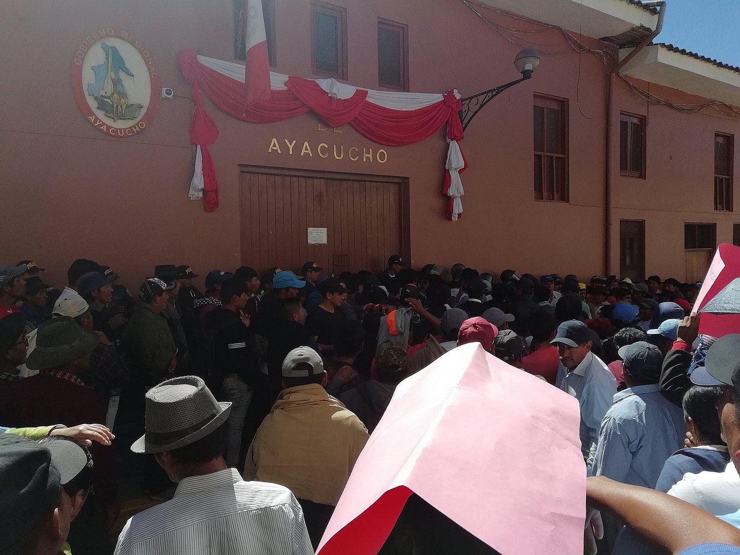 Desatención del Gobierno Regional de Ayacucho genera protesta de agricultores 