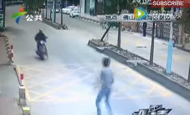 YouTube: Chino se venga de ladrón con patada de kung-fu