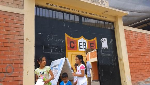 Municipio chiclayano deja varios huecos abiertos en el frontis de colegio especial La Purísima (Video)