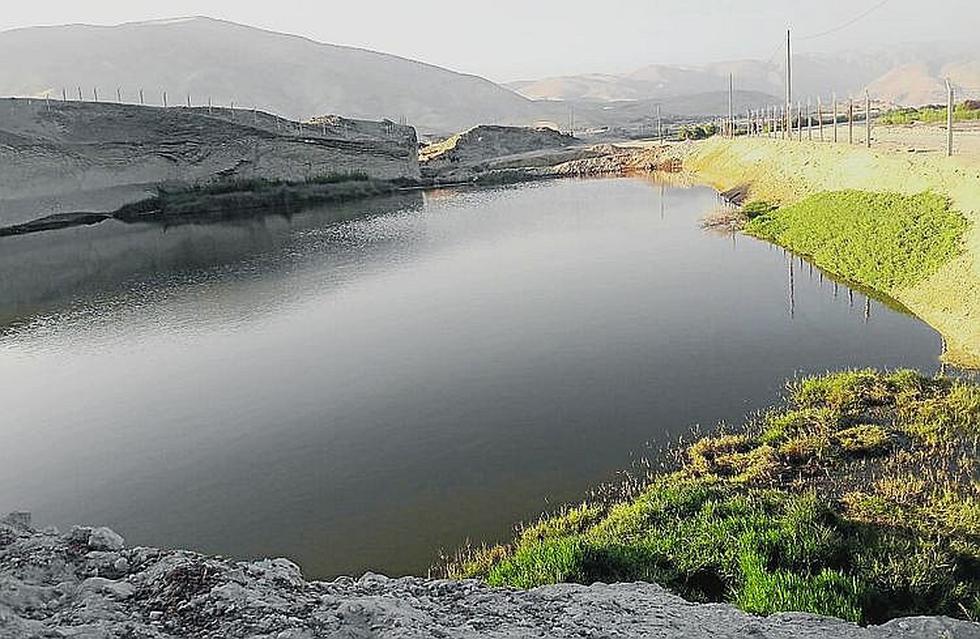 Arequipa: Obra inconclusa hace 27 años contamina río Camaná