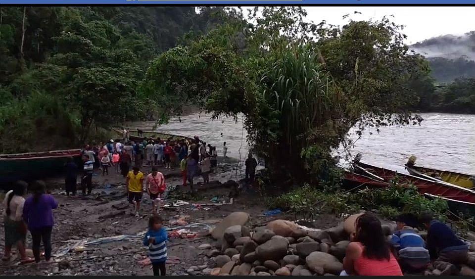 Canoa se voltea, uno murió y 18 tripulantes están desparecidos en San Gabán