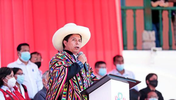 Pedro Castillo presentó su balance por los 100 días en Ayacucho, acompañado de varios ministros. La jefa del Gabinete Mirtha Vásquez no está presente (Foto: Presidencia)