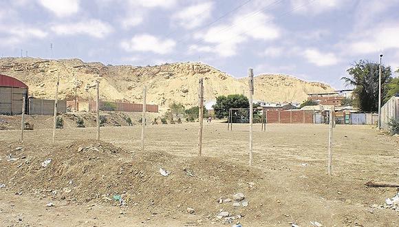 Vecinos de El Alto denuncian presuntas deficiencias en obra recién construida