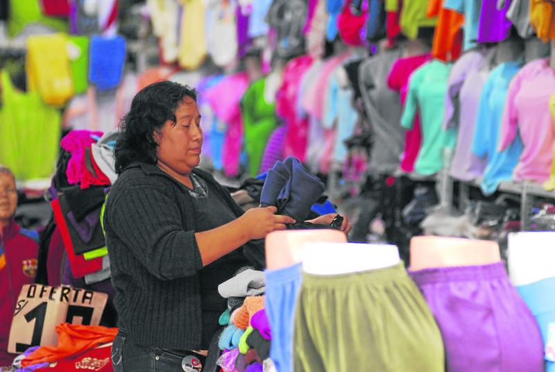 Mujeres reinvierten el 90% de sus ingresos en sus familias y comunidades