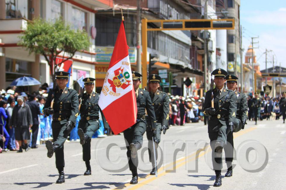 Colorido desfile engalana calles de Huancayo (FOTOS) 