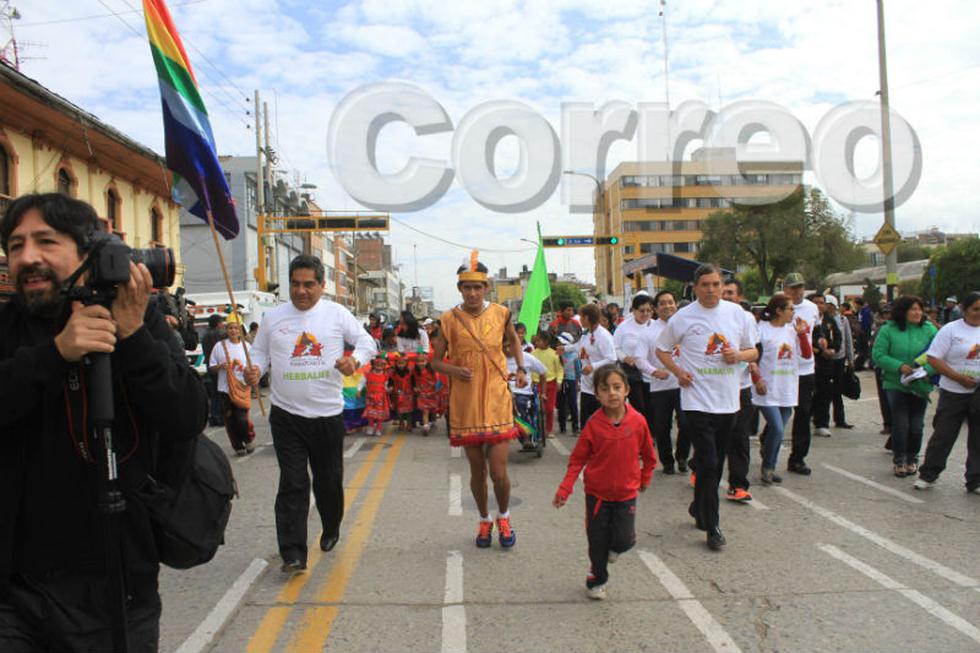 Inicia carrera de chasquis que unirá 5 regiones (FOTOS)