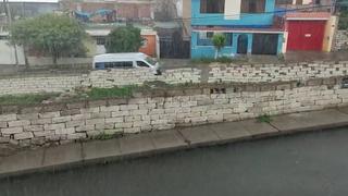 Lluvias afectan diversos distritos de Arequipa e inundan pistas