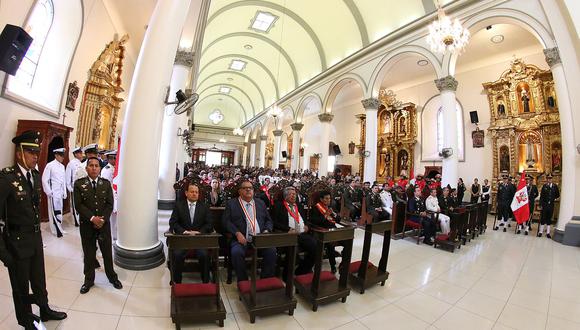 Arzobispo de Piura rinde homenaje a los miembros de las Fuerzas Armadas (VIDEO)