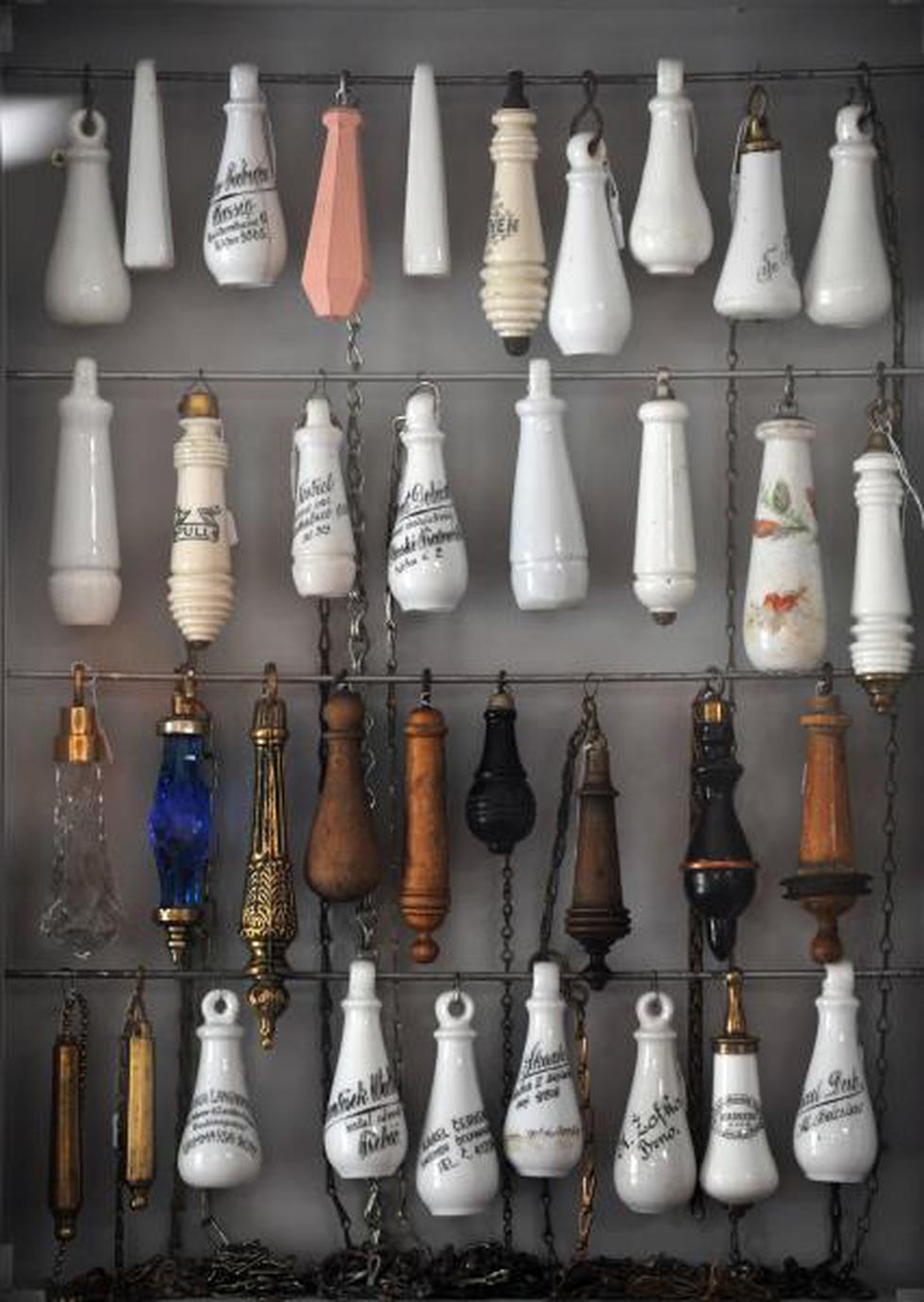 Nuevo museo en Praga expone inodoros y bacinicas