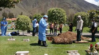 Realizan exhumacion de cadáver de una mujer que murió luego de una operación en Huánuco