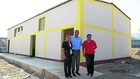 Entregan dos ambientes educativos a colegio Fermín del Castillo Arias