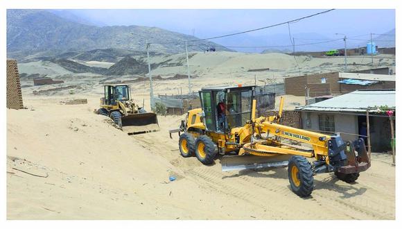 Mejoran las pistas en el centro poblado Alto Trujillo