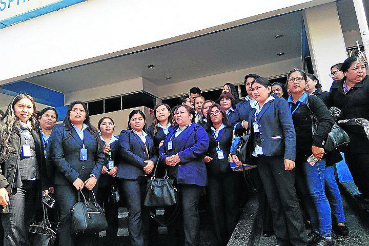 Trabajadores protestan ante temor a ser despedidos
