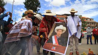 Realizan baño de florecimiento para Pedro Castillo, gobernador de Junín y Selección Peruana