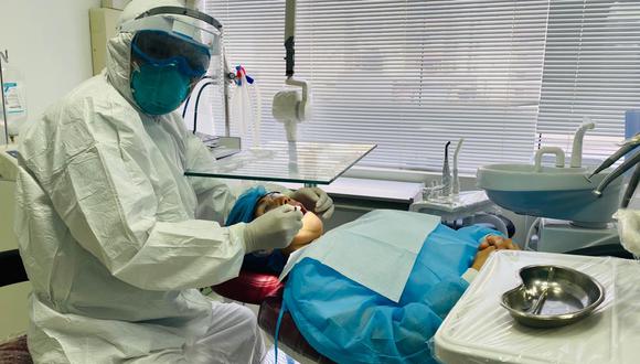 Odontólogos deben tener rigurosas medidas de bioseguridad para tratar a pacientes