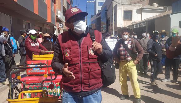 Subprefecto de San Román no fue bienvenido en protesta contra Electro Puno