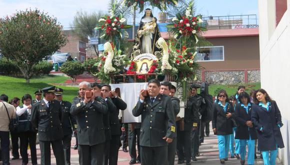 Policía nacional rindió homenaje a Santa Rosa de Lima