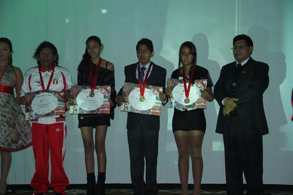 Correo reconoció a los mejores deportistas de la región