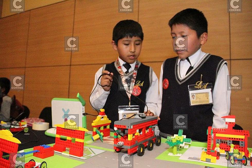 Más de 150 estudiantes en Olimpiadas de Robótica que organizó la UCSP(FOTOS)