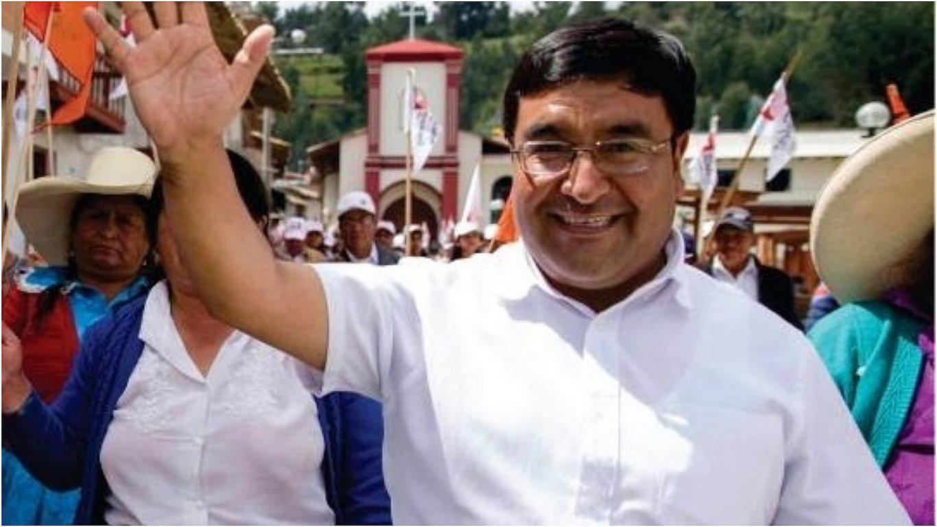 Robert Contreras de Fuerza Popular gana alcaldía provincial de Sánchez Carrión 