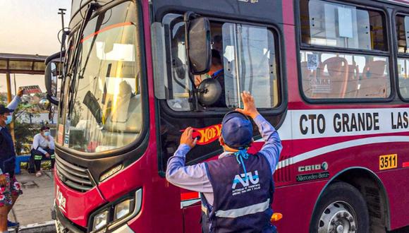 Conductores y cobradores serían incluidos en primera fase de vacunación COVID-19, según la ATU. Foto: ATU