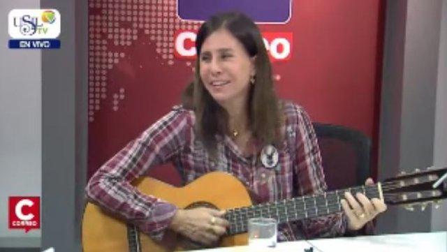 Julie Freundt presenta nuevo disco: "Ligera de equipaje"