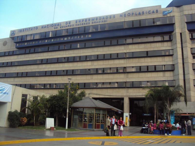 Inauguran nuevo servicio de transplante de médula ósea en el INEN