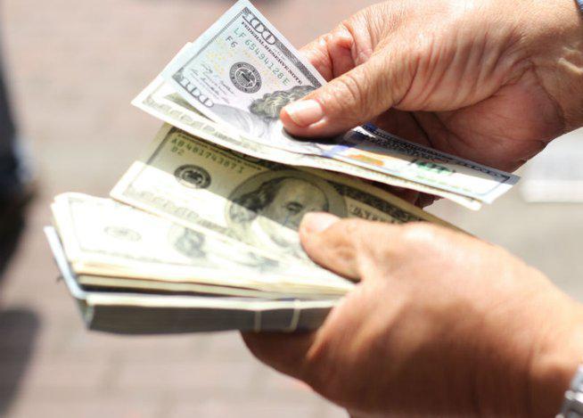 Economía: Conoce el precio el dólar al cierre de la sesión
