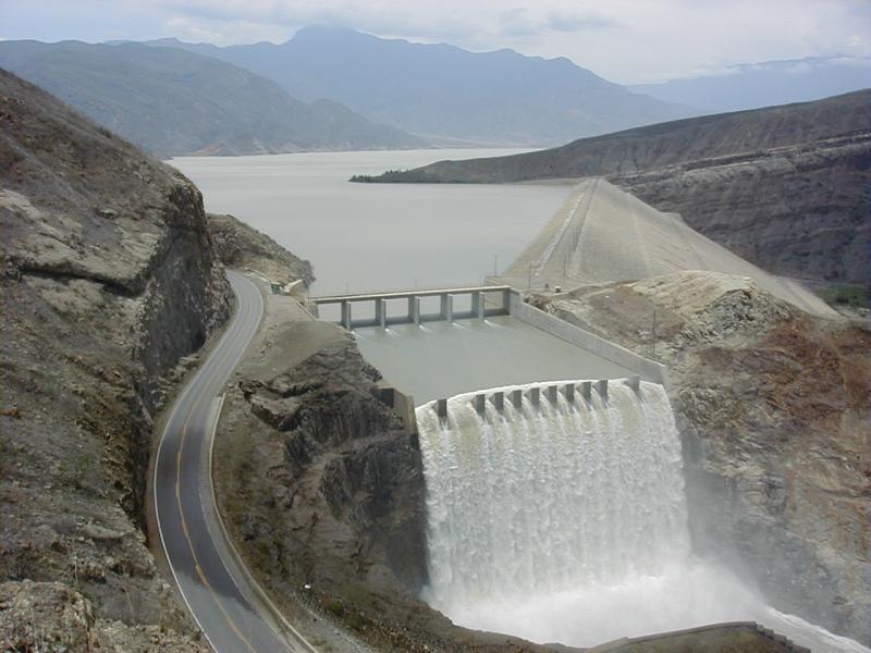 Nivel de agua en Gallito Ciego continúa en aumento y favorece al agro